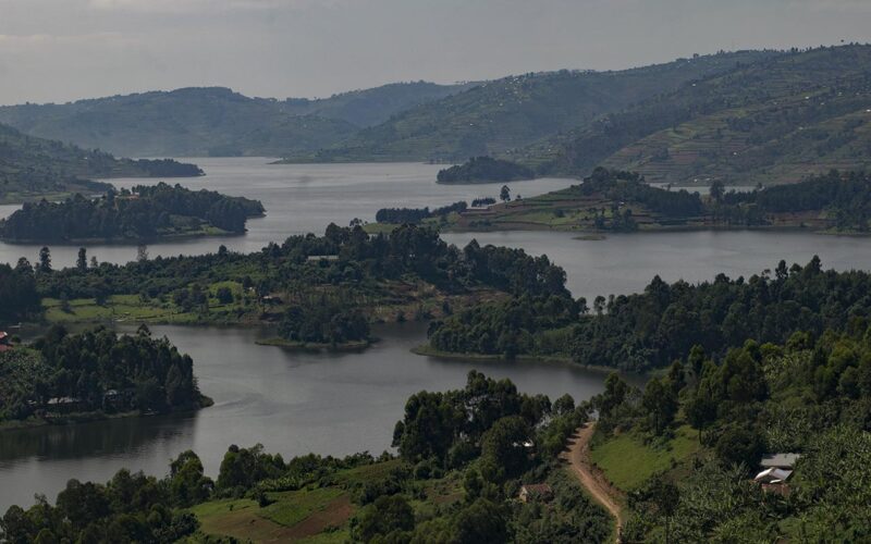 5 Days Hiking Mt. Sabyinyo and Lake Bunyonyi Safari